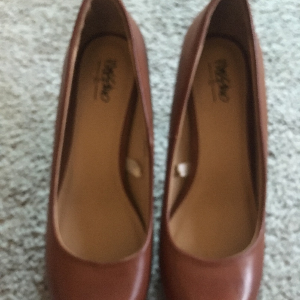 Tan Heels